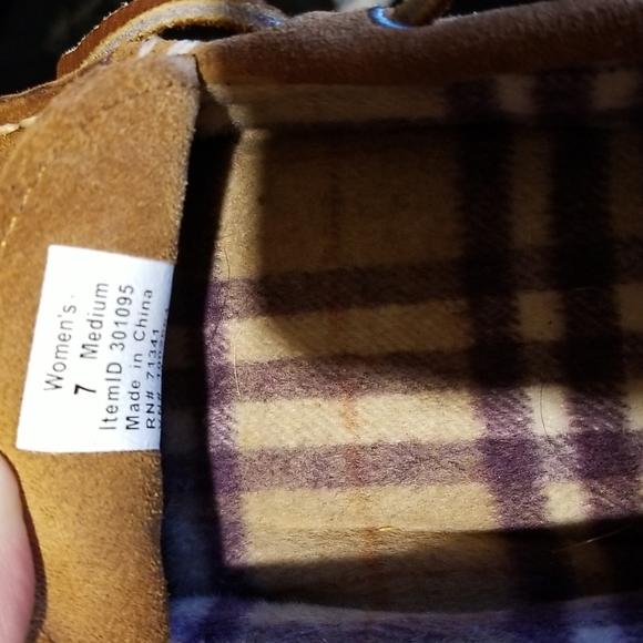 Slippers - Picture 2 of 3